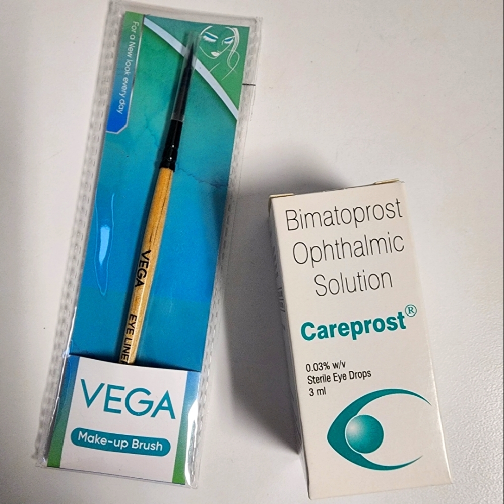 Eyelash serum with brush